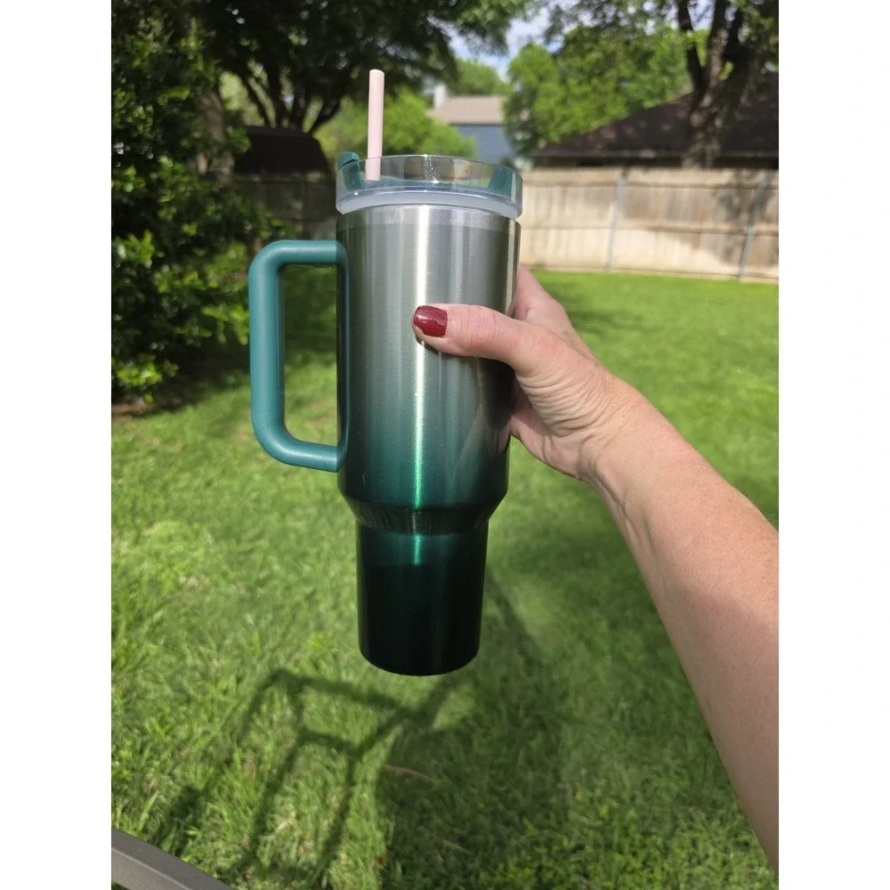 Stanley 40 oz Quencher H2.0 Flowstate Tumbler Chrome/Pine Green W/ New Straw - Picture 3 of 12